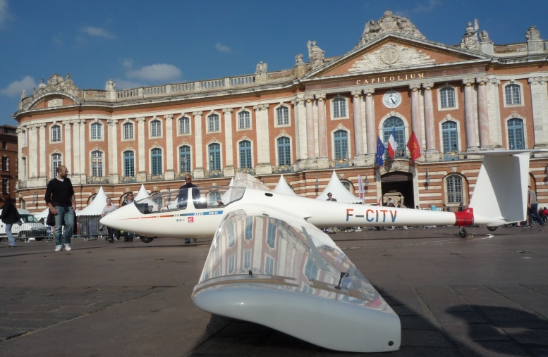 Notre ASK21 au Capitole de Toulouse